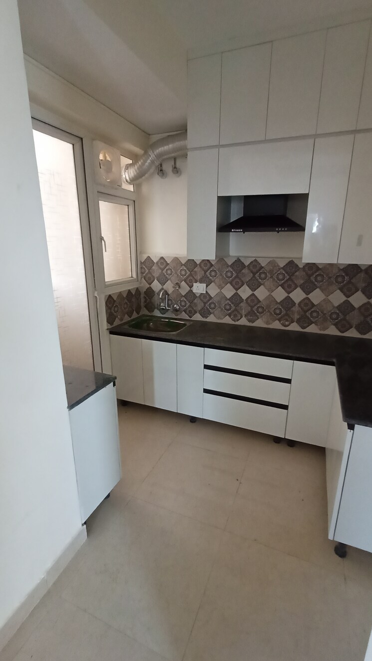 Kitchen, signature-global-prime 2 Bedroom 573 Sq.Ft. Apartment In Sector 63a Gurgaon 9744198