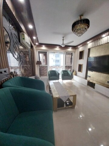 Living Room in 2 BHK Apartment at Patparganj – for Rent