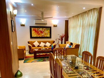 Bedroom in 3 BHK Apartment at Parsvnath Planet, Gomti Nagar – for Rent