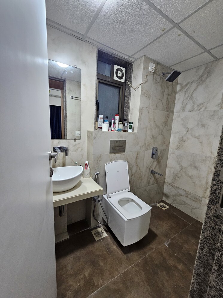 Bathroom, kanakia-silicon-valley 1 Bedroom 550 Sq.Ft. Apartment In Powai Mumbai 9744258
