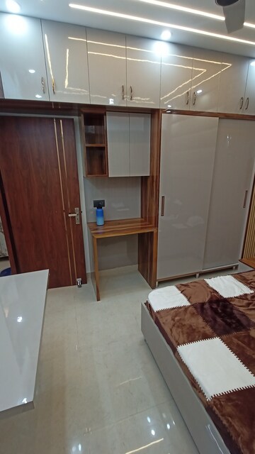 Room in 2 BHK Apartment at Signature Global Prime, Sector 63a – for Rent