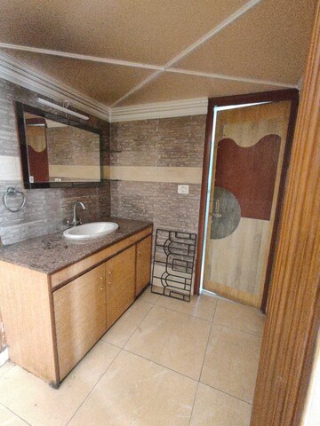 Living Room in 3 BHK Apartment at Gomti Nagar – for Rent