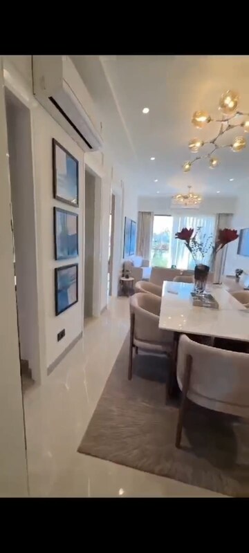 Master Bedroom in 3 BHK Builder Floor at BPTP Amstoria, Sector 102 – for Sale