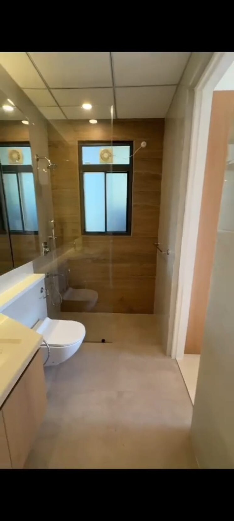 Bathroom, bptp-amstoria 3 Bedroom 1800 Sq.Ft. Builder Floor In Sector 102 Gurgaon 9744281