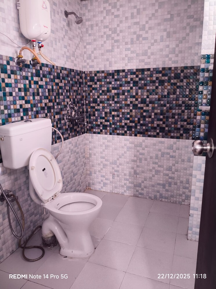 Bathroom, tulip-lemon 2 Bedroom 526 Sq.Ft. Apartment In Sector 69 Gurgaon 9744328