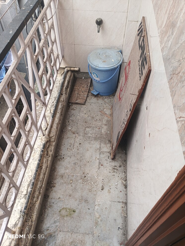 Balcony, lajpat nagar ii 2 Bedroom 900 Sq.Ft. Builder Floor In Lajpat Nagar ii Delhi 9744350