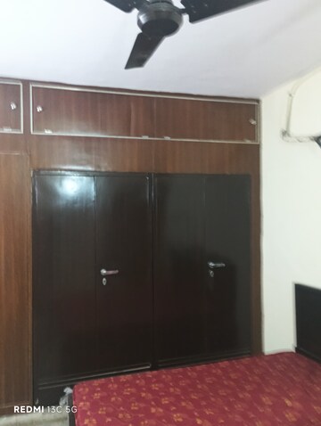 Furnished Amenities in 2 BHK Builder Floor at Lajpat Nagar ii – for Rent