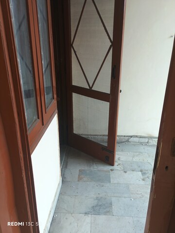 Furnished Amenities in 2 BHK Builder Floor at Lajpat Nagar ii – for Rent