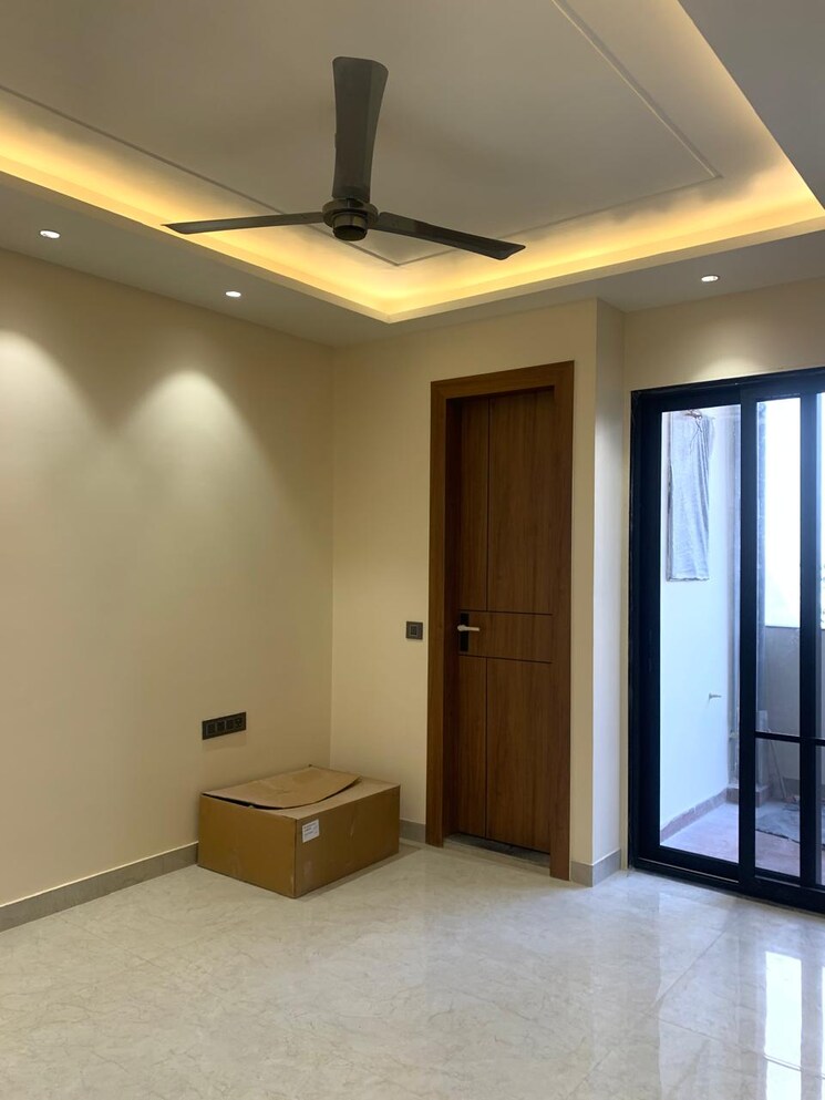 Room, empire-floors 4 Bedroom 2700 Sq.Ft. Builder Floor In Sector 57 Gurgaon 9744374