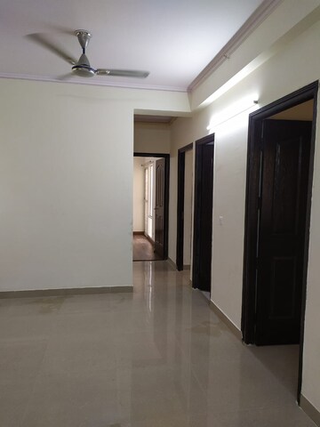 Room in 2 BHK Apartment at JM Florence, Tech Zone 4 Greater Noida – for Rent