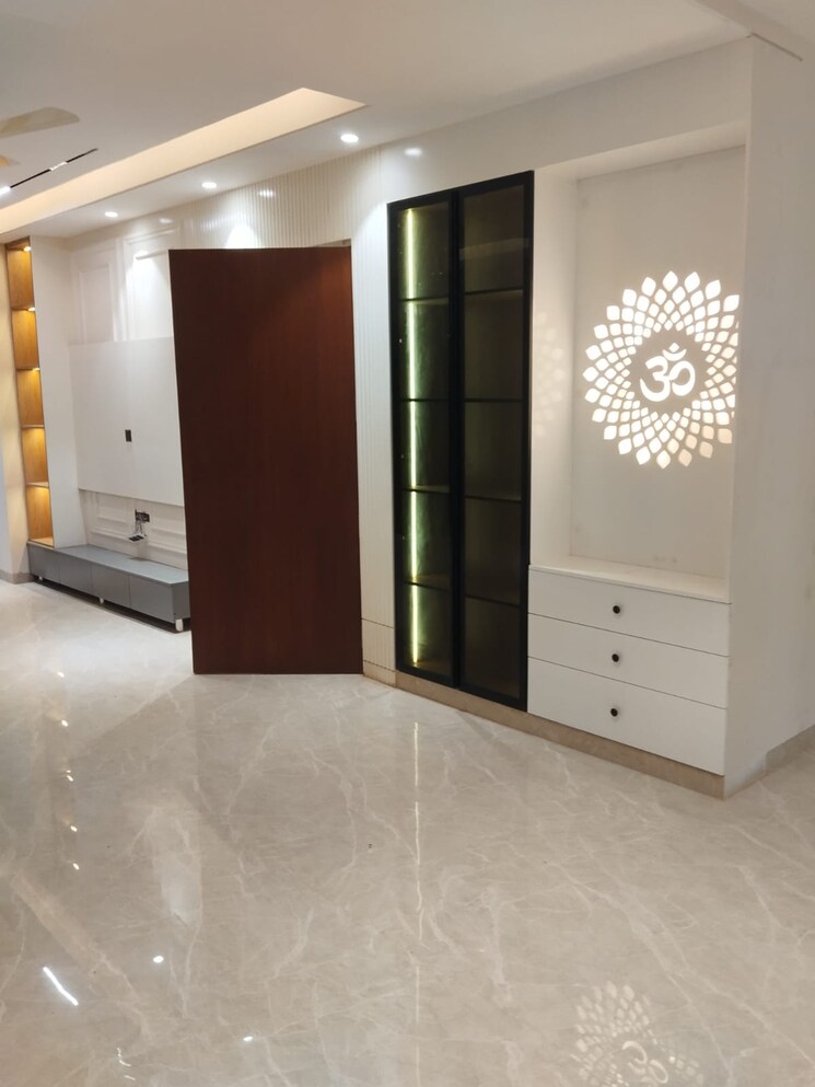 Room, unitech-deerwood-chase 4 Bedroom 2700 Sq.Ft. Builder Floor In Nirvana Country Gurgaon 9744462