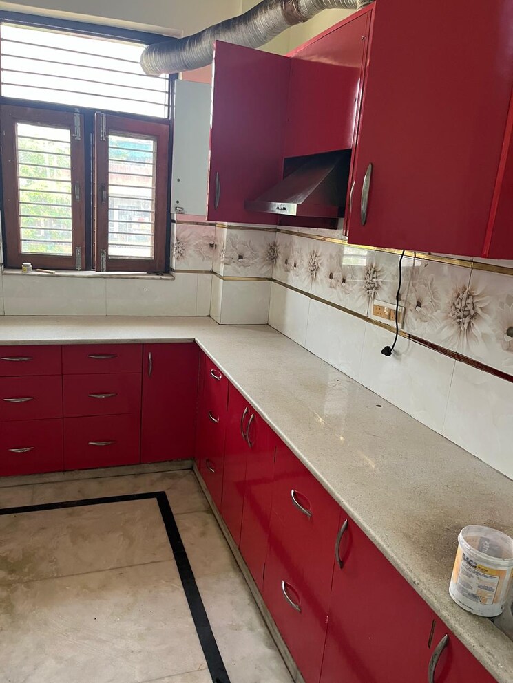 Kitchen, prateek-grand-city 3 Bedroom 1585 Sq.Ft. Apartment In Siddharth Vihar Ghaziabad 9744411