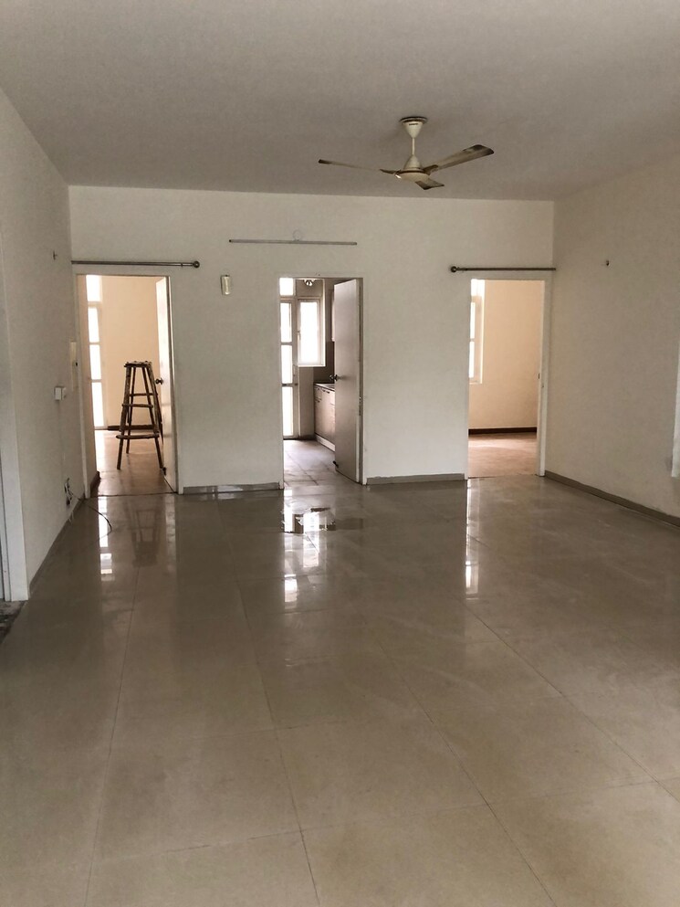 Room, dlf-central-square 3 Bedroom 1500 Sq.Ft. Apartment In New Chandigarh Chandigarh 9744721