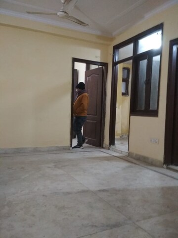 Room in 1 BHK Builder Floor at Neb Sarai – for Rent