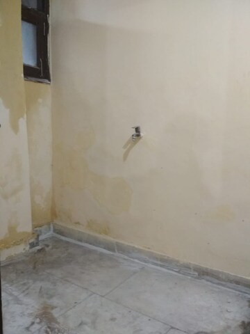 Room in 1 BHK Builder Floor at Neb Sarai – for Rent