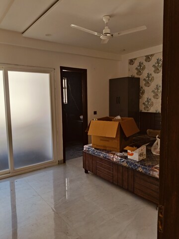 Bedroom in 3 BHK Builder Floor at Pir Machalla – for Rent