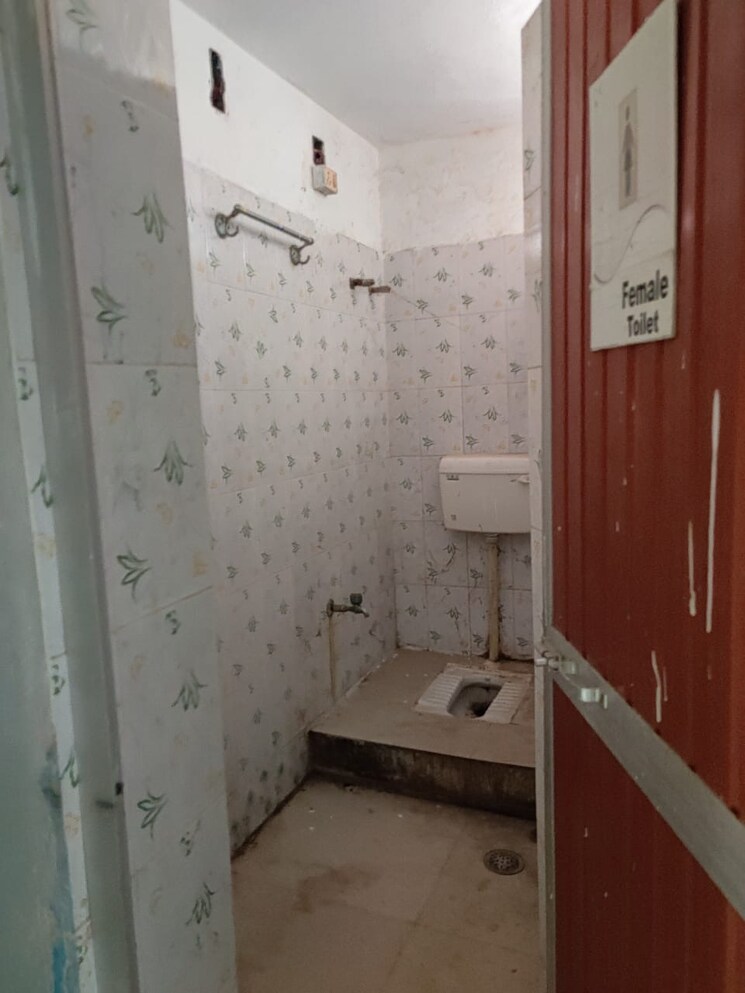 Cover Image, exhibition road Commercial Office Space 496 Sq.Ft. In Exhibition Road Patna 9744950