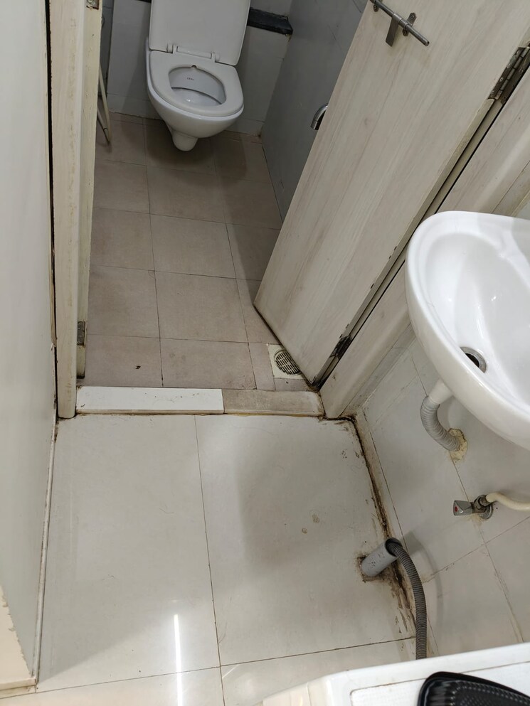 Bathroom, baner 2 Bedroom 712 Sq.Ft. Apartment In Baner Pune 9745035