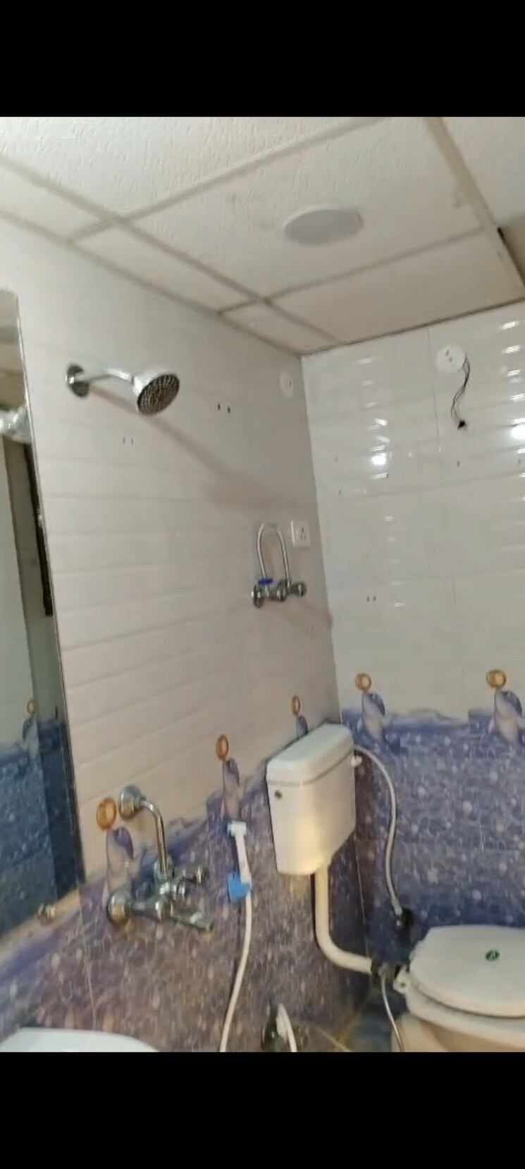 Bathroom, shyam-bankey-bihari-sharnam 2 Bedroom 1231 Sq.Ft. Apartment In Raj Nagar Extension Ghaziabad 9745009