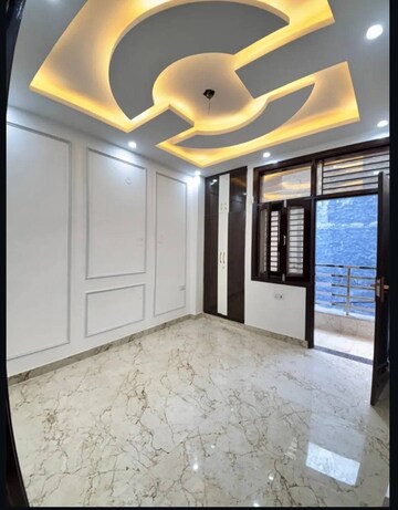 Room in 4 BHK Independent House at Uttam Nagar – for Sale