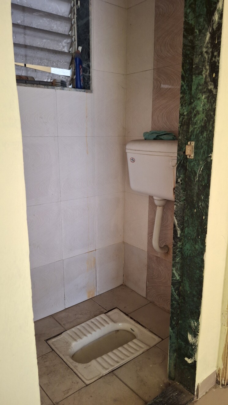 Bathroom, bhawani-shiv-disha-complex 1 Bedroom 690 Sq.Ft. Apartment In Ulwe Navi Mumbai 9745122