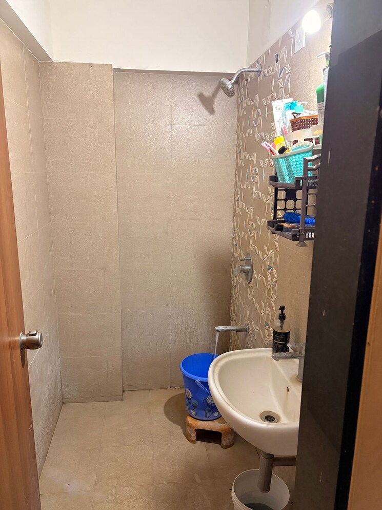 Bathroom, atrium-skyward 1 Bedroom 650 Sq.Ft. Apartment In Undri Pune 9745548