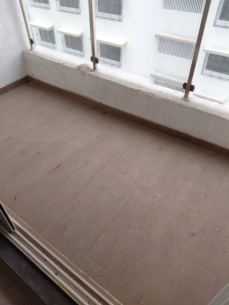 Balcony, je-and-vee-madhuban 2 Bedroom 707 Sq.Ft. Apartment In Malad East Mumbai 9745567