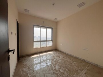 Room in 2 BHK Apartment at Kandivali West – for Rent