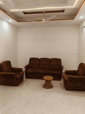 Living Room in 3 BHK Builder Floor at Pir Machalla – for Rent