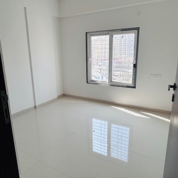 Room in 3 BHK Apartment at Mohannagar CHS, Veerabhadra Nagar – for Sale