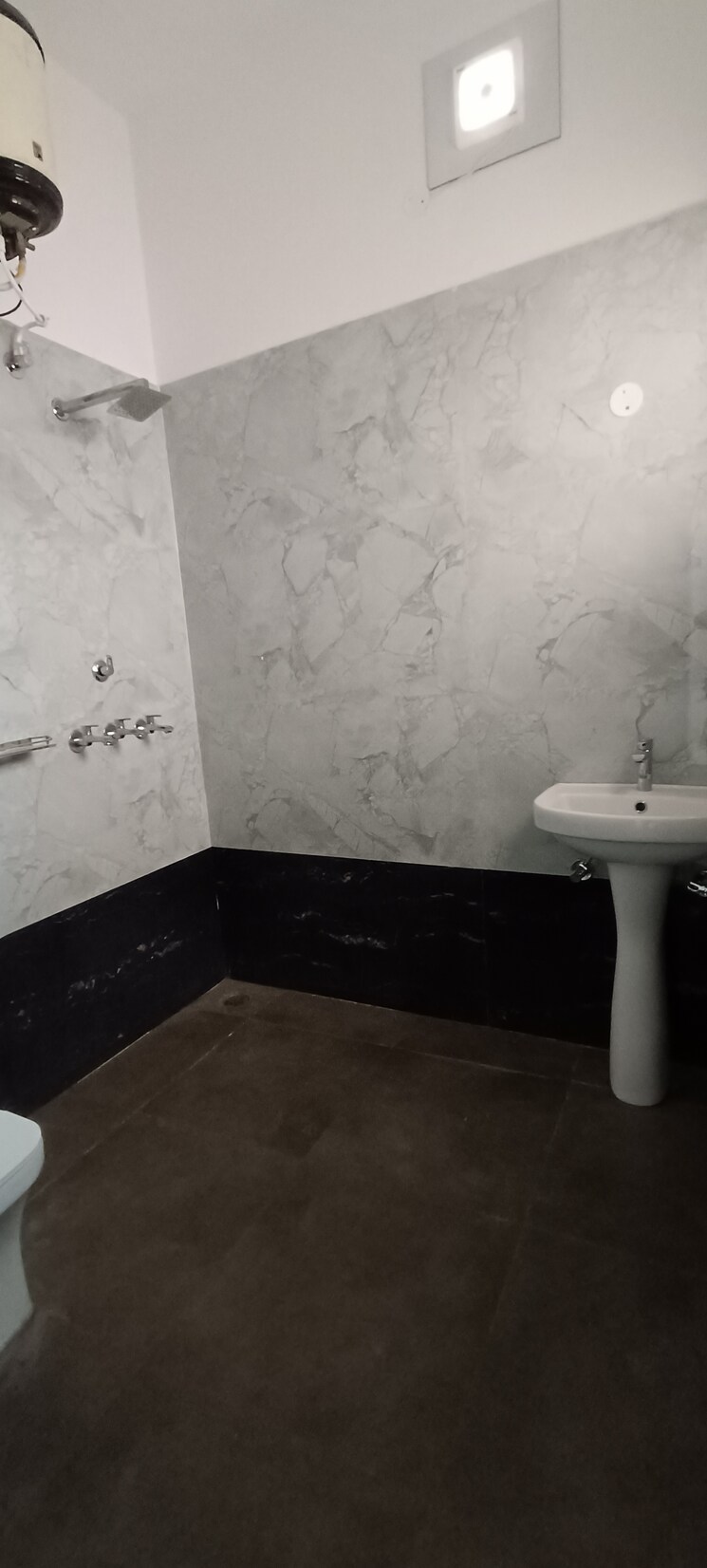 Bathroom, patiala road 3 Bedroom 200 Sq.Yd. Independent House In Patiala Road Zirakpur 9745853