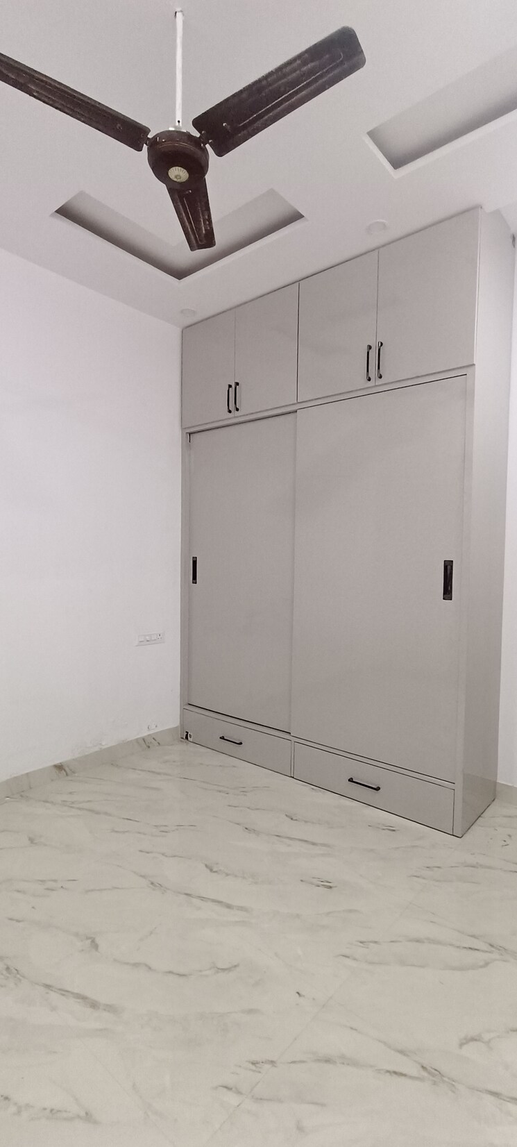 Room, patiala road 3 Bedroom 200 Sq.Yd. Independent House In Patiala Road Zirakpur 9745853