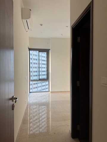 Building Lobby in 3 BHK Apartment at Piramal Mahalaxmi, Mahalaxmi – for Rent