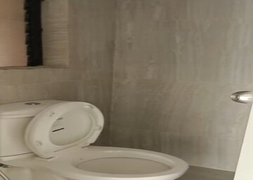 Bathroom in 1 BHK Apartment at Dombivli East – for Rent