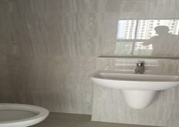Bathroom in 1 BHK Apartment at Dombivli East – for Rent