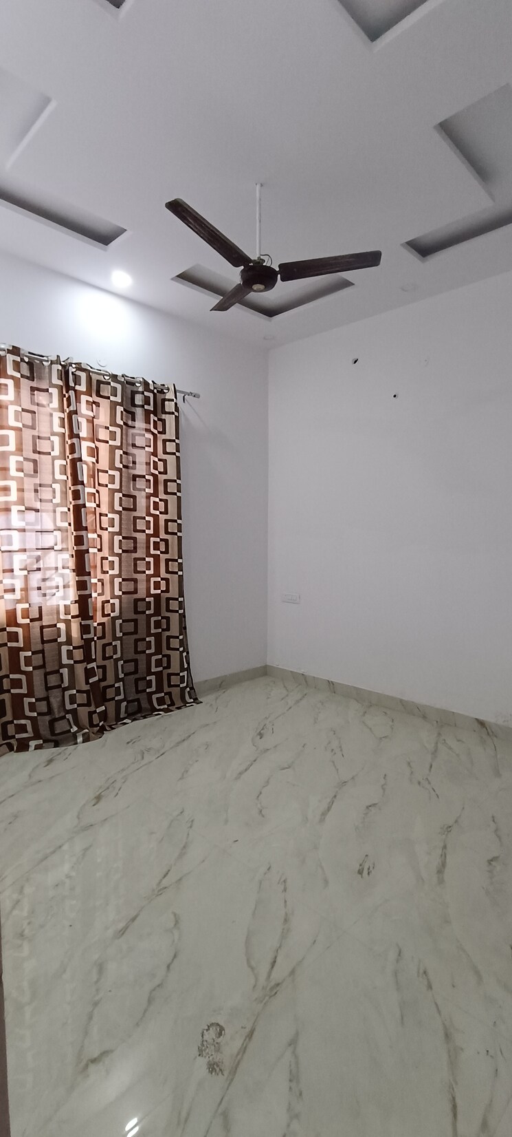 Room, patiala road 3 Bedroom 200 Sq.Yd. Independent House In Patiala Road Zirakpur 9745853