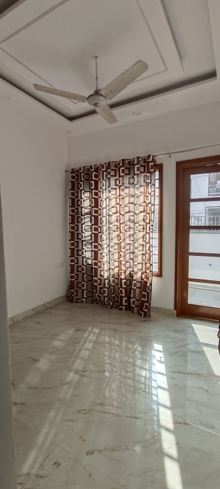 Room, patiala road 3 Bedroom 200 Sq.Yd. Independent House In Patiala Road Zirakpur 9745853