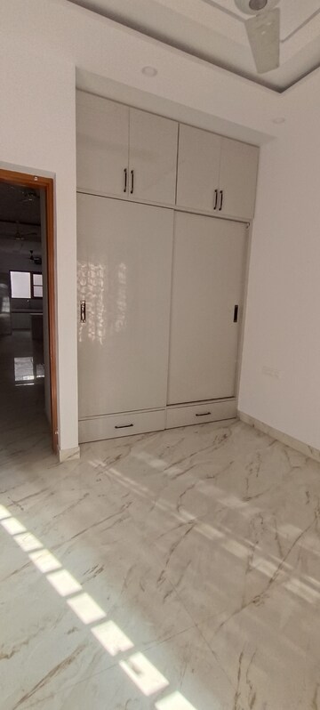 Room in 3 BHK Independent House at Patiala Road – for Rent