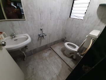 Bathroom in 2 BHK Apartment at Daulat Nagar, Anand Nagar – for Rent