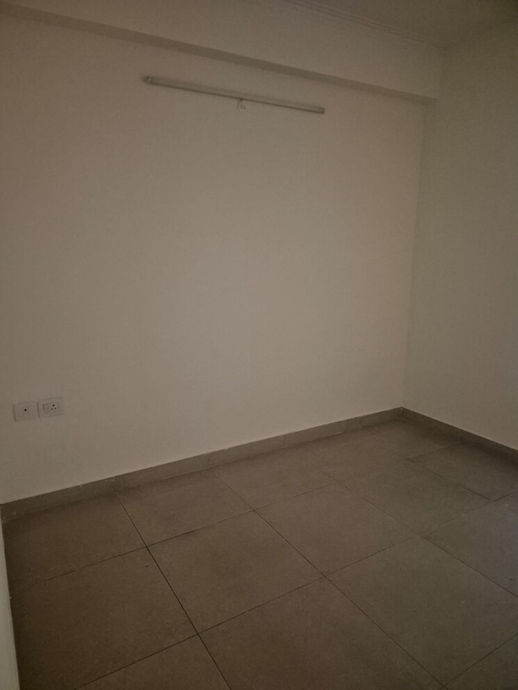 Room, land-craft-metro-homes-phase-4 3 Bedroom 644 Sq.Ft. Apartment In Basantpur Saitli Ghaziabad 9746354