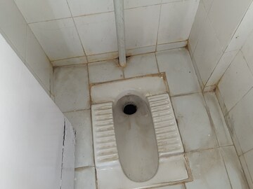 Bathroom in 2 BHK Apartment at Daulat Nagar, Anand Nagar – for Rent