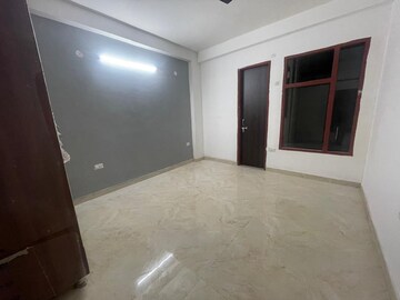 Room in 2 BHK Apartment at Pareena Micasa, Sector 68 – for Rent