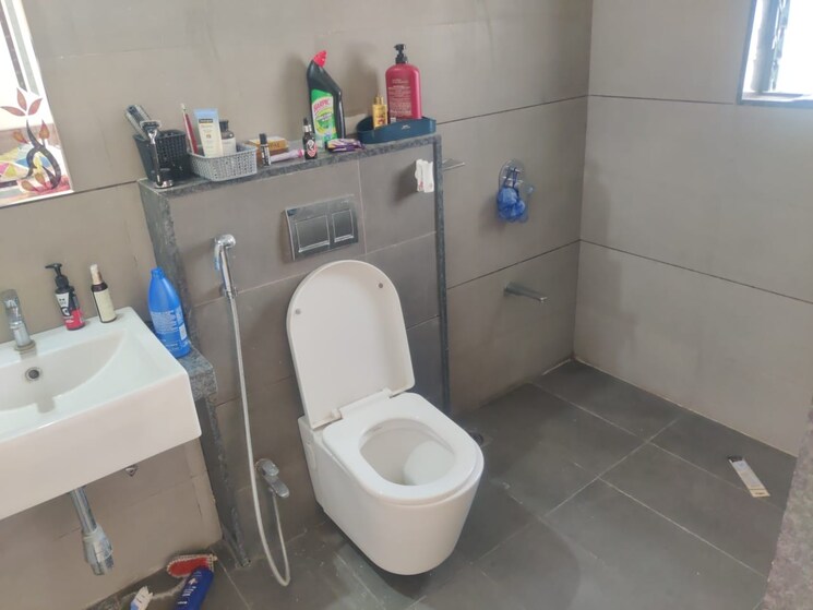 Bathroom, rohan-madhuban 3 Bedroom 1500 Sq.Ft. Apartment In Bavdhan Pune 9746294