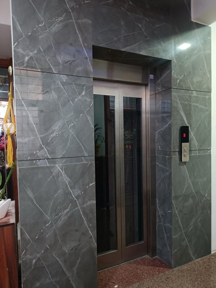 Bathroom, emaar-mgf-the-palm-drive-studios 3.5 Bedroom 1990 Sq.Ft. Builder Floor In Sector 66 Gurgaon 9746520