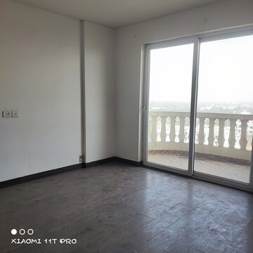 Room in 3 BHK Apartment at Ansal Royal Heritage, Sector 70 – for Sale