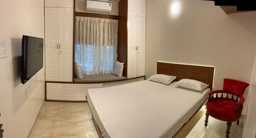 Bedroom in 3 BHK Apartment at Camelot Society, Viman Nagar – for Rent