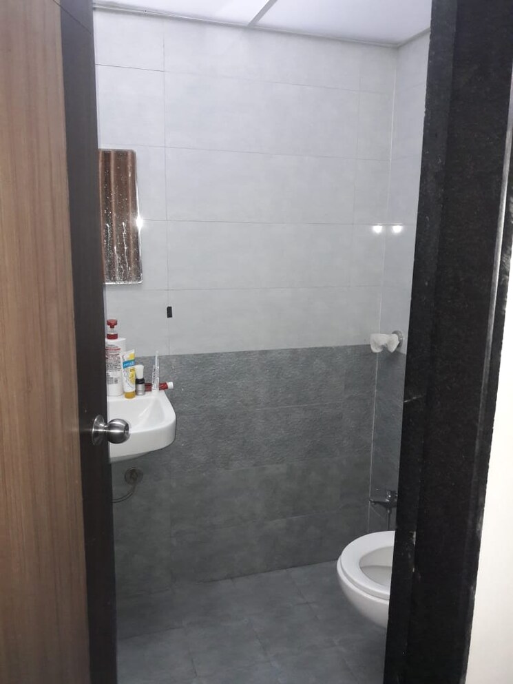 Bathroom, ganga-paritosh 2 Bedroom 920 Sq.Ft. Apartment In Vadgaon Budruk Pune 9746809