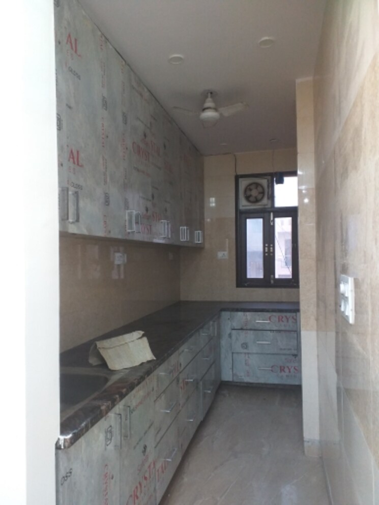 Kitchen, new rajinder nagar 3 Bedroom 1180 Sq.Ft. Builder Floor In New Rajinder Nagar Delhi 9747030