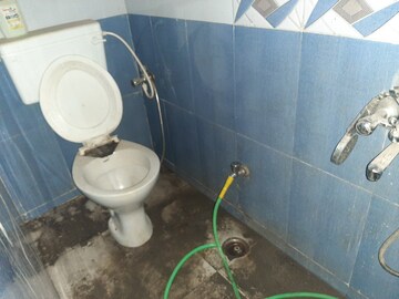 Bathroom in 2 BHK Apartment at Govind Apartment, Anand Nagar – for Rent