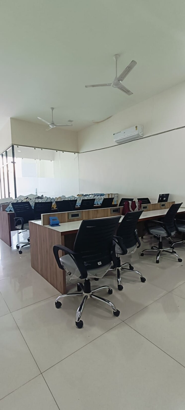 Team Area, ratnanjali-square Commercial Office Space 3200 Sq.Ft. In Jodhpur Ahmedabad 9747035